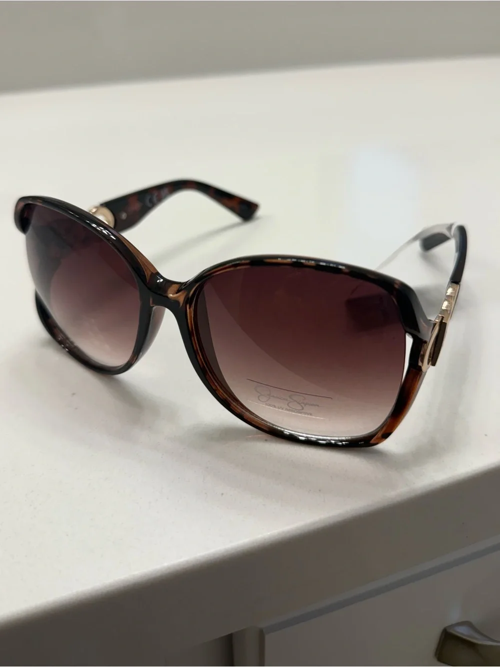 Jessica Simpson Tortoiseshell Sunglasses with Gold Chain-Link Accent NWT